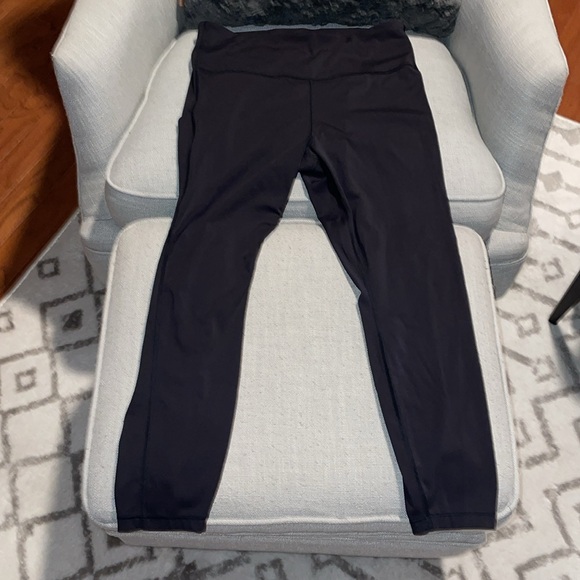 Athleta Pants - Athleta Ultimate Stash Pocket 7/8 Tight Work out Pants